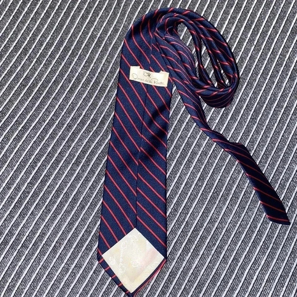 Vintage Oscar  de la Renta silk Tie EUC - Picture 5 of 7